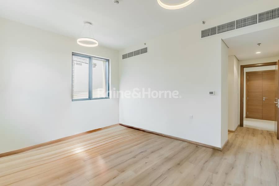 Unfurnished | Vacant | Closed Kitchen | 2 Parking - Image 9