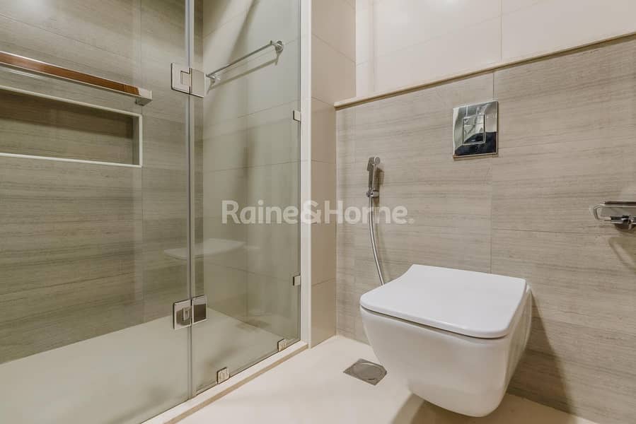 Unfurnished | Vacant | Closed Kitchen | 2 Parking - Image 12