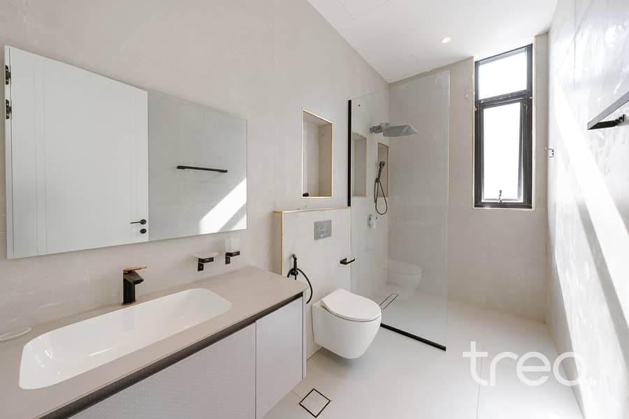 Luxury Custom | Brand New | Smart Home - Image 25