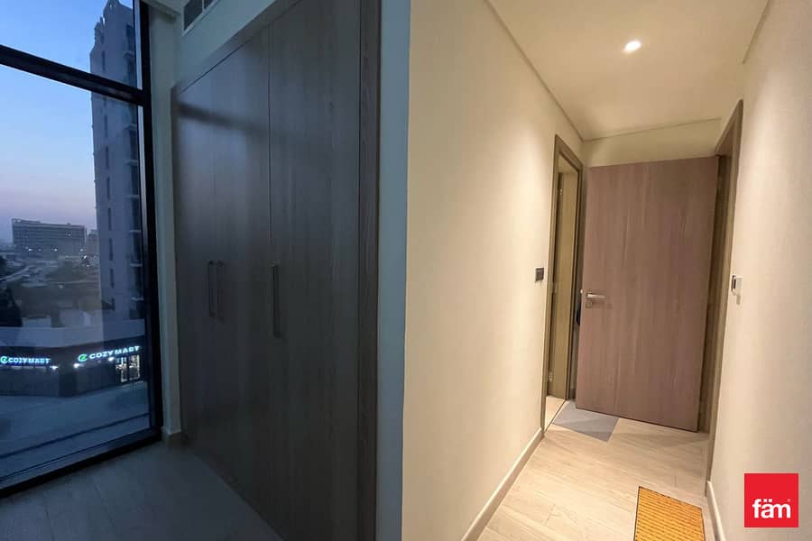 Huge Layout | Ready to Move | Best offer . - Image 8