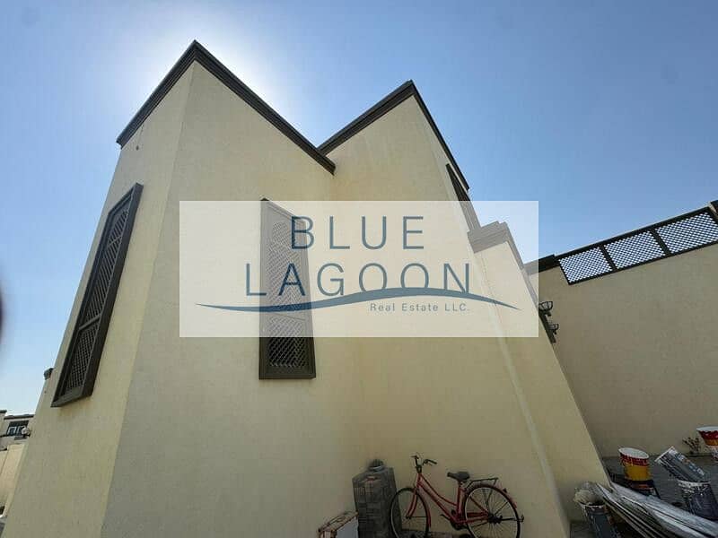 Exclusive Villa | Community Views | Family-Friendly Living - Image 10