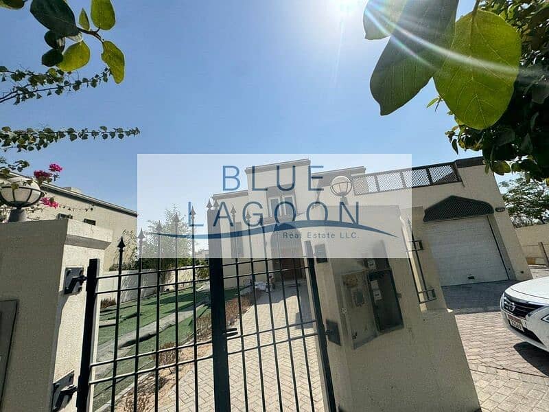 Exclusive Villa | Community Views | Family-Friendly Living - Image 11