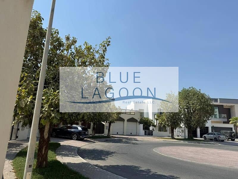 Exclusive Villa | Community Views | Family-Friendly Living - Image 12