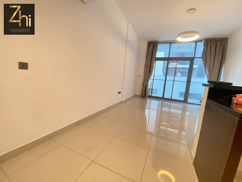 Vacant | Spacious Layout I Unfurnished