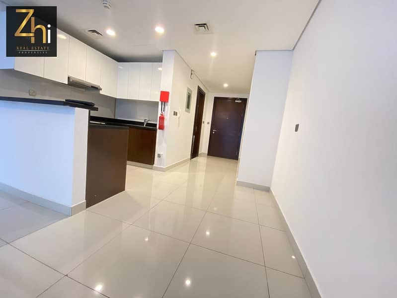 Vacant | Spacious Layout I Unfurnished