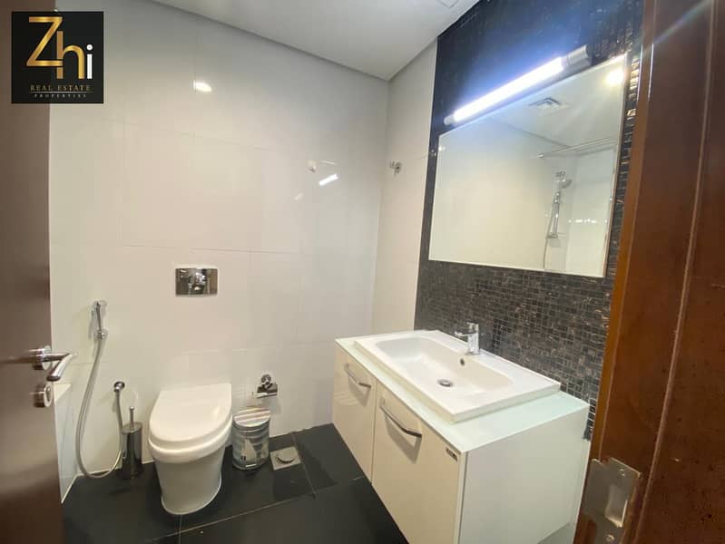 Vacant | Spacious Layout I Unfurnished