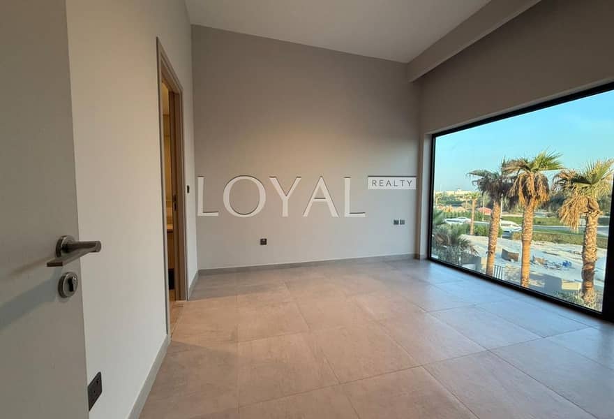 Corner | Near to Amenities | Negotiable - Image 7