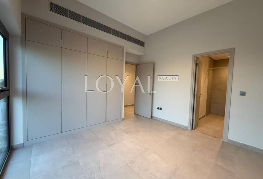 Corner | Near to Amenities | Negotiable - Image 8