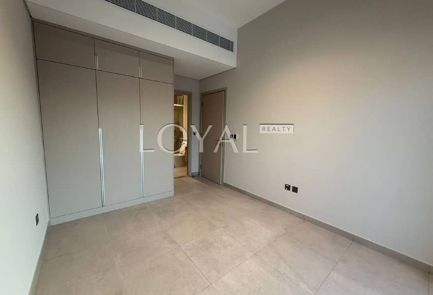 Corner | Near to Amenities | Negotiable - Image 11