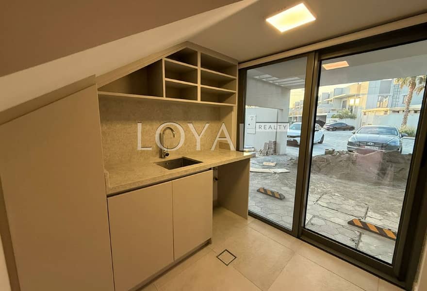 Corner | Near to Amenities | Negotiable - Image 17