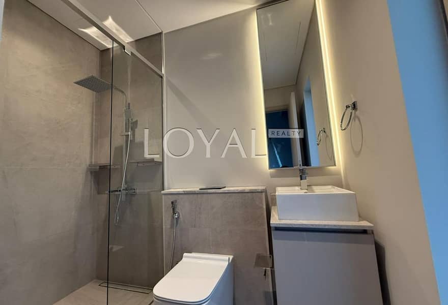 Corner | Near to Amenities | Negotiable - Image 21