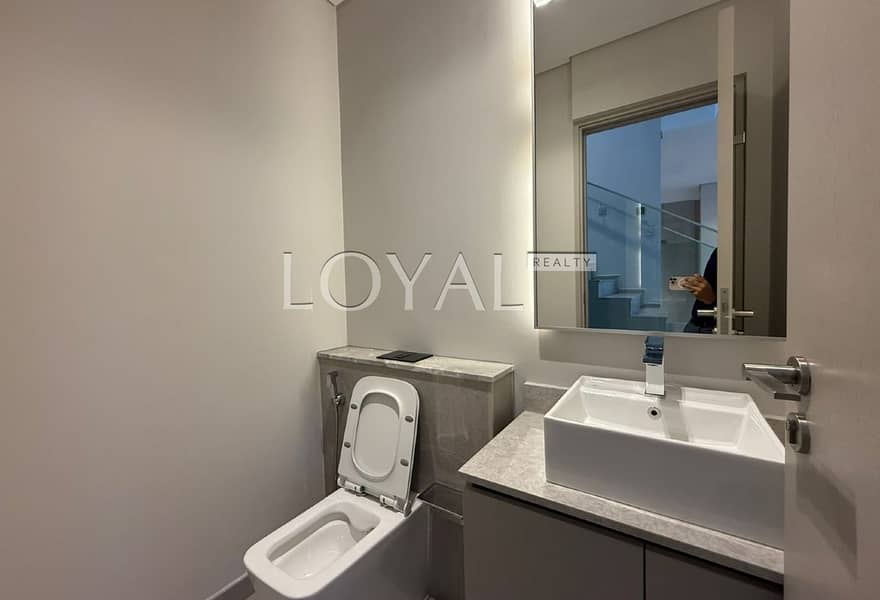 Corner | Near to Amenities | Negotiable - Image 22