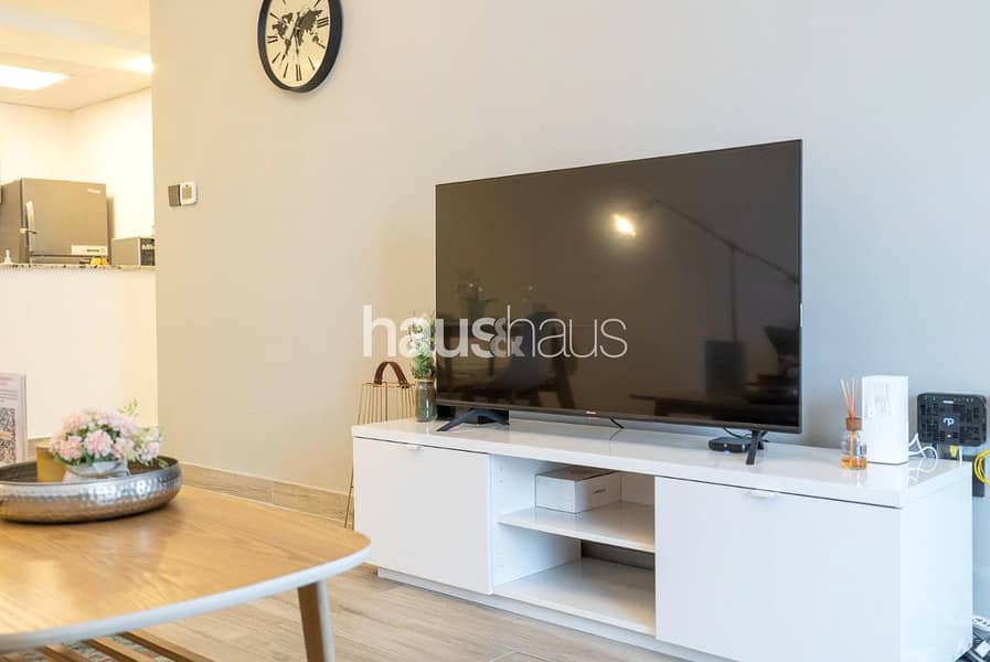 Upgraded | Furnished 1-Bed | Prime Marina Location