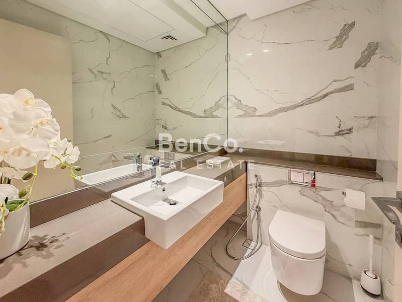 Mid Floor | Skyline View | Vacant - Image 16