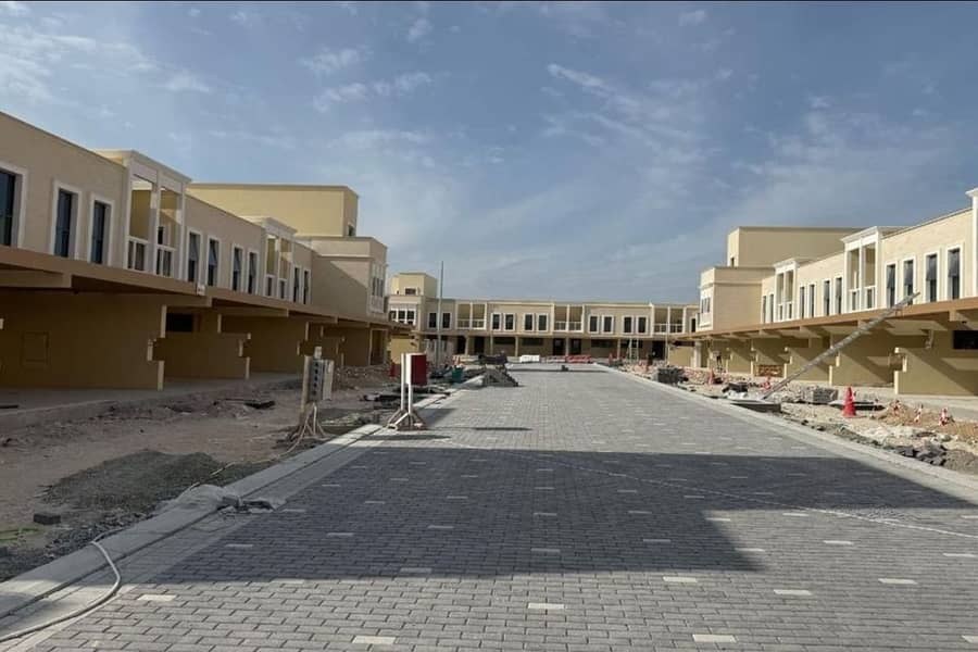 Ready Soon | Elegant 4Bed TH | Single Row | Middle - Image 10