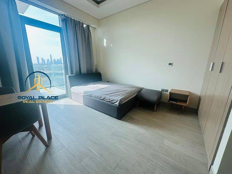 Spacious Studio | Burj Khalifa View | Farhad Azizi