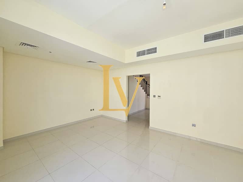 3 BR + Maid | Vacant | Big Plot | Negotiable | End To End Corener