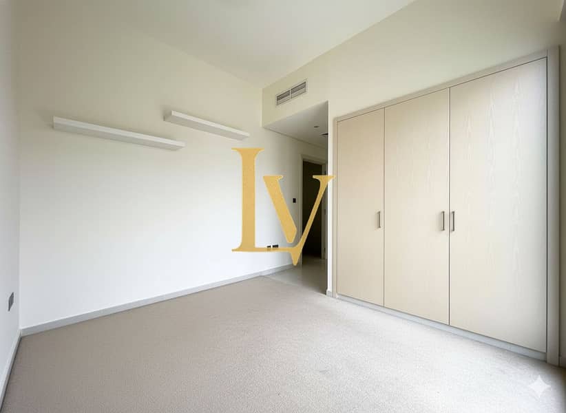 3 BR + Maid | Vacant | Big Plot | Negotiable | End To End Corener