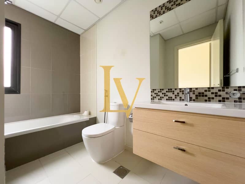 3 BR + Maid | Vacant | Big Plot | Negotiable | End To End Corener - Image 10