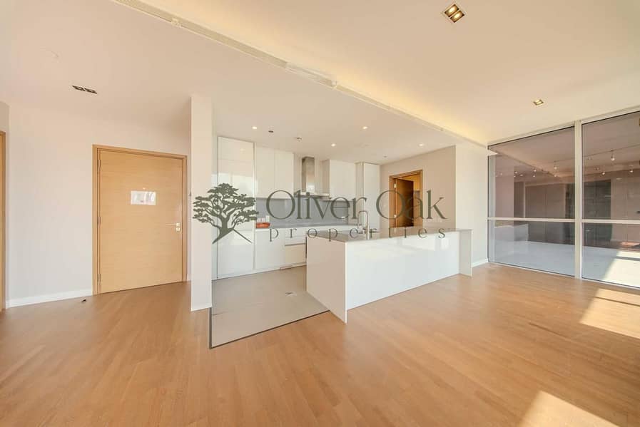 Large Layout | Massive Landscaped Balcony | Modern - Image 9