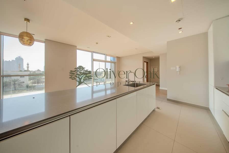 Large Layout | Massive Landscaped Balcony | Modern - Image 13