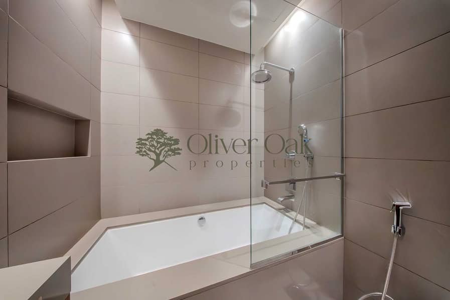 Large Layout | Massive Landscaped Balcony | Modern - Image 24