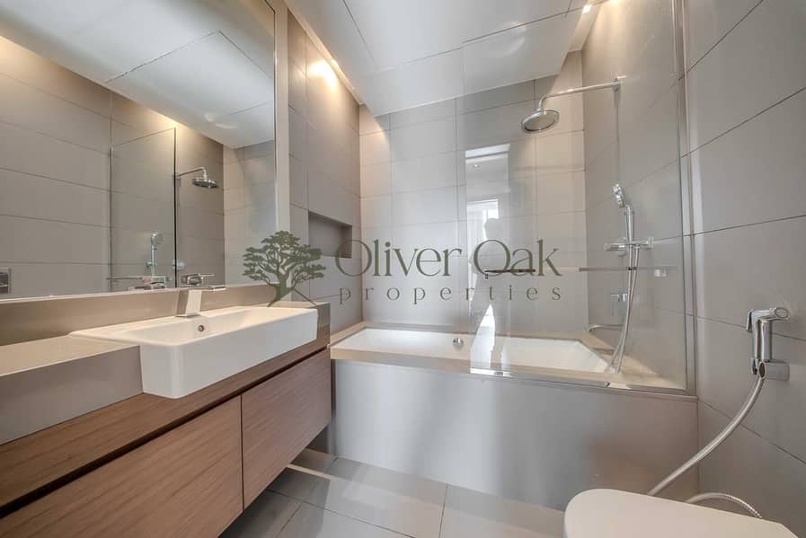 Large Layout | Massive Landscaped Balcony | Modern - Image 26