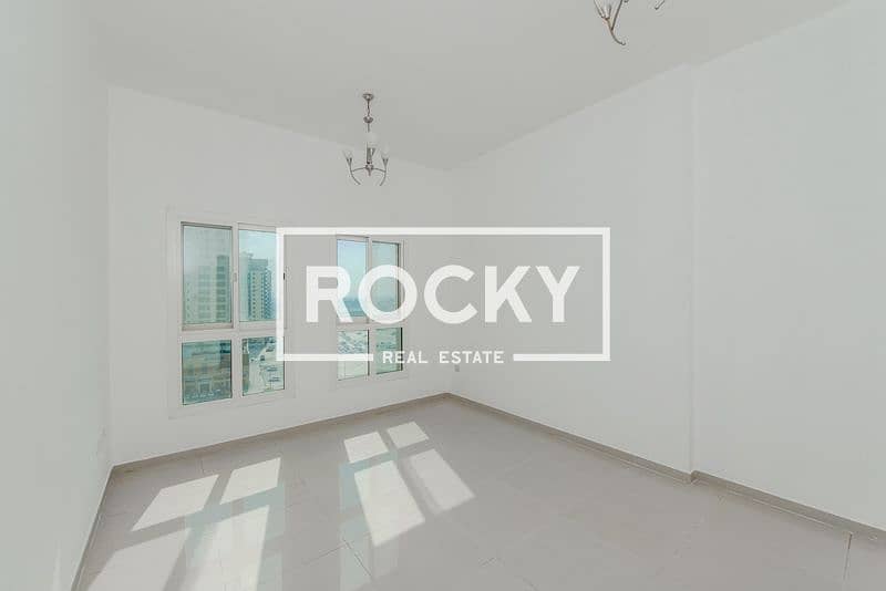 1 B/R Central AC Apt with Pool, Gym & Sauna & Parking - Image 7