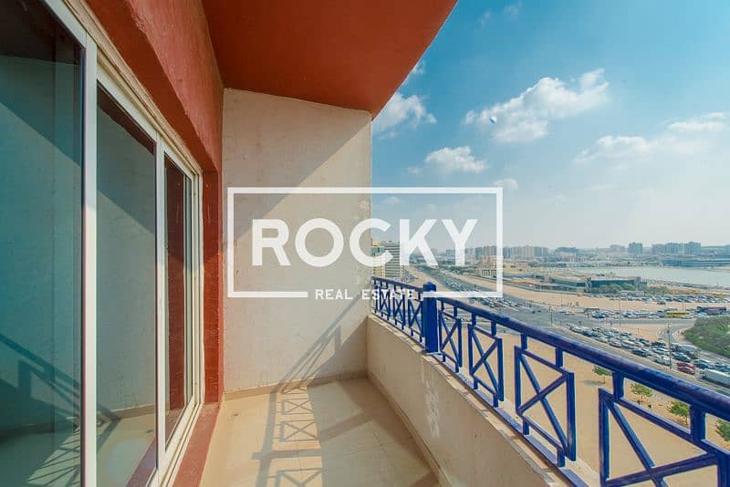 1 B/R Central AC Apt with Pool, Gym & Sauna & Parking - Image 20