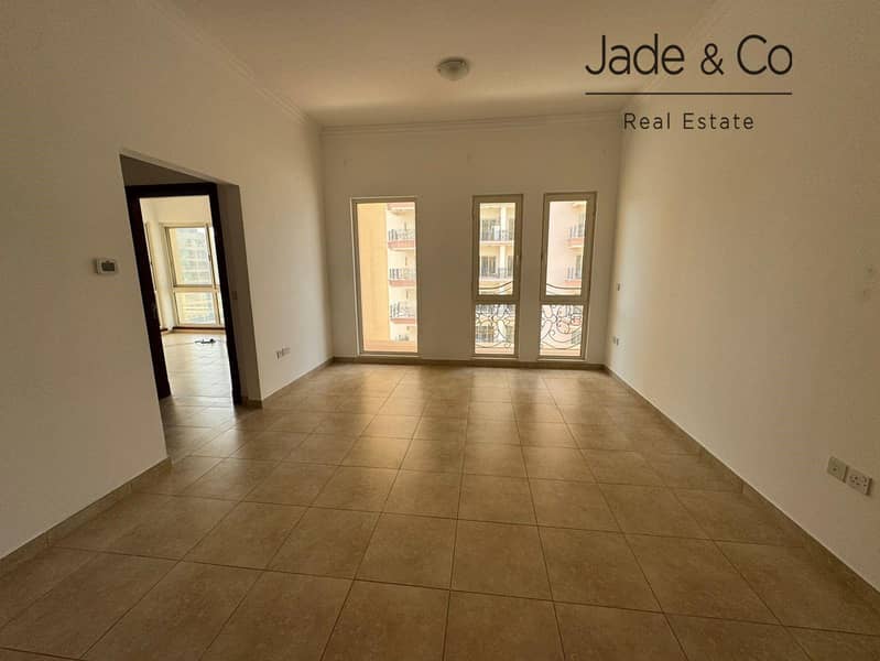 Community Expert | 1 BHK | Vacant on Transfer - Image 8