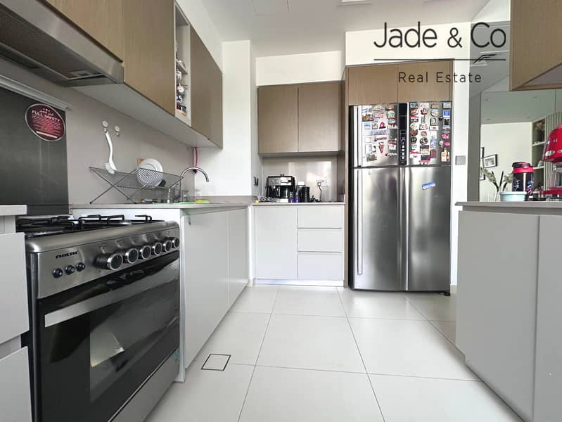 Prime Location | Well Maintained | Vacant - Image 7