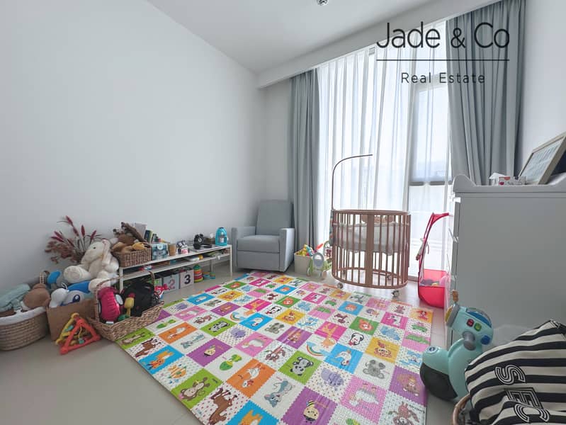 Prime Location | Well Maintained | Vacant - Image 12