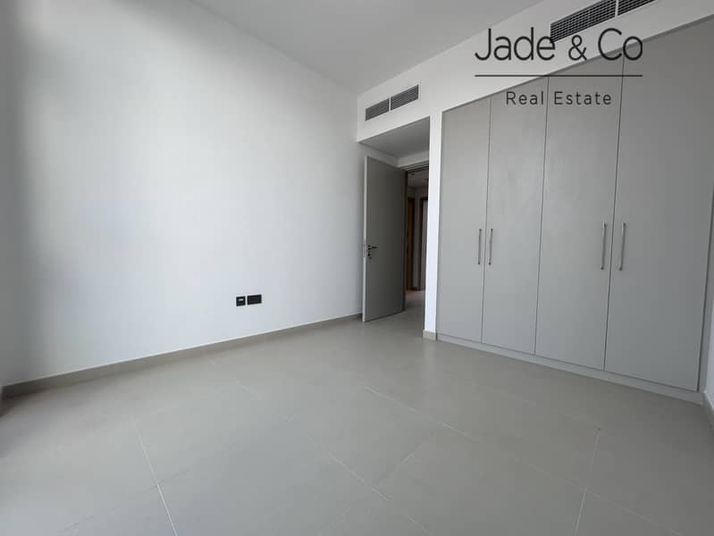 Prime Location | Well Maintained | Vacant - Image 22