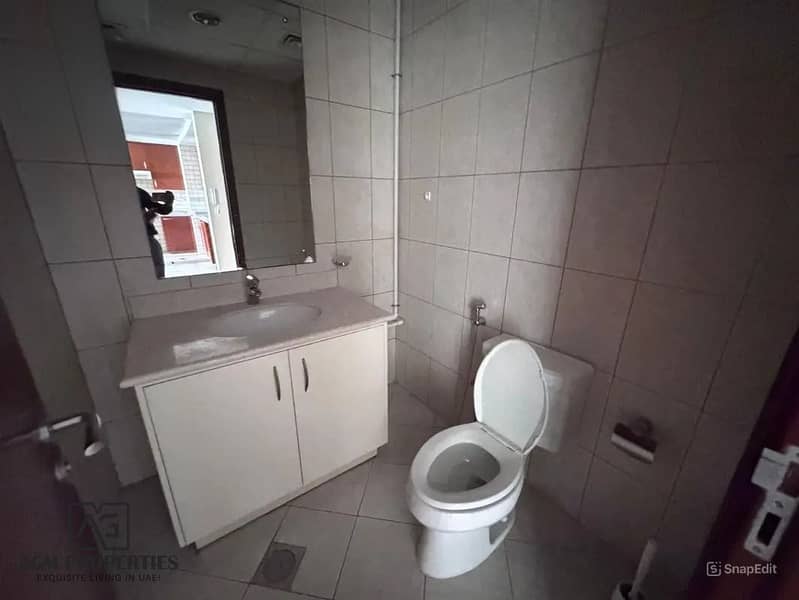 Vacant | Prime Location | Decent - Image 10