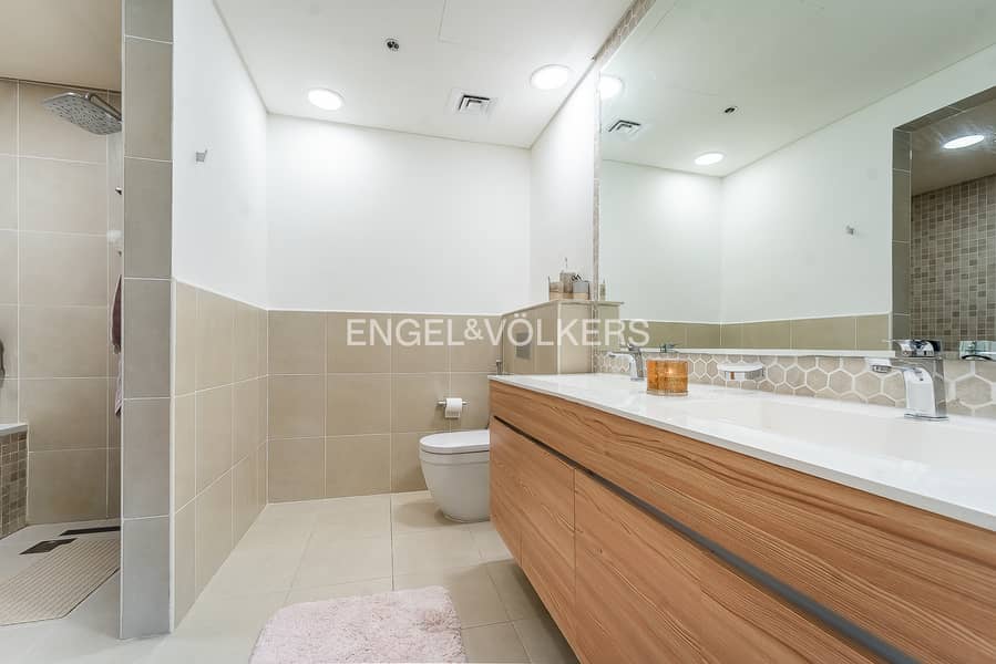 Golf Course View | Vacant on Transfer - Image 12