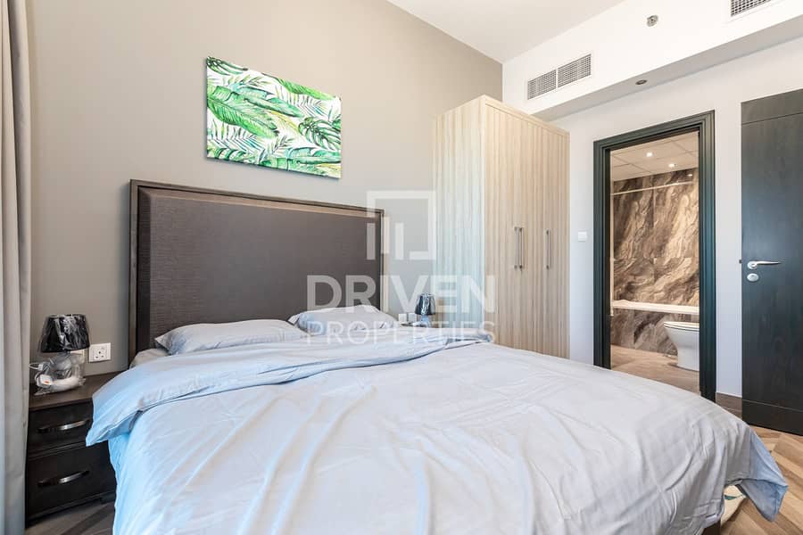 Spacious Layout | High Floor | Upgraded Unit - Image 8