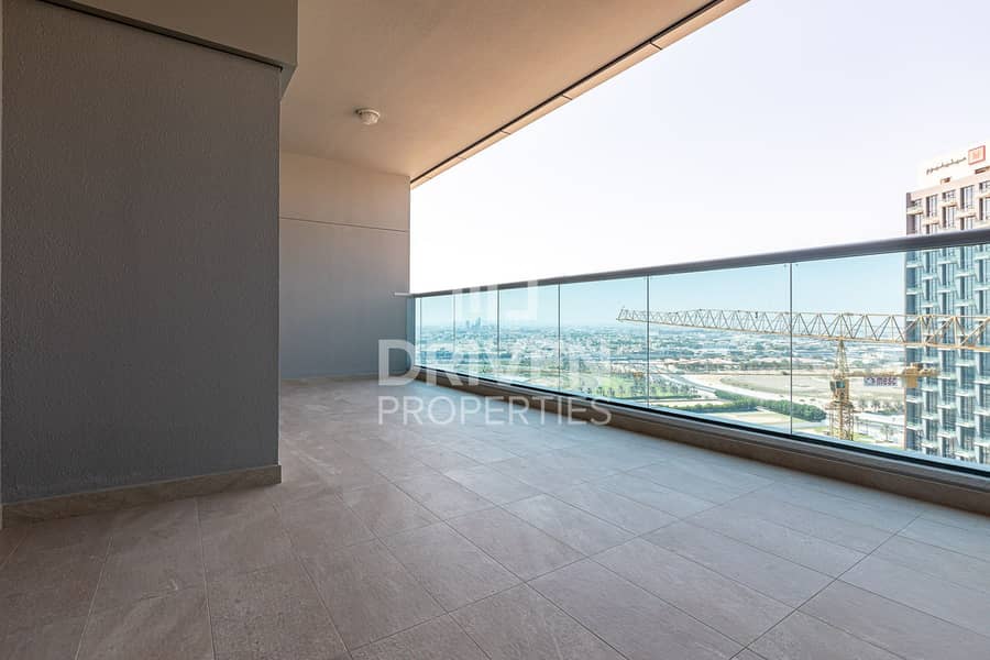 Spacious Layout | High Floor | Upgraded Unit - Image 17