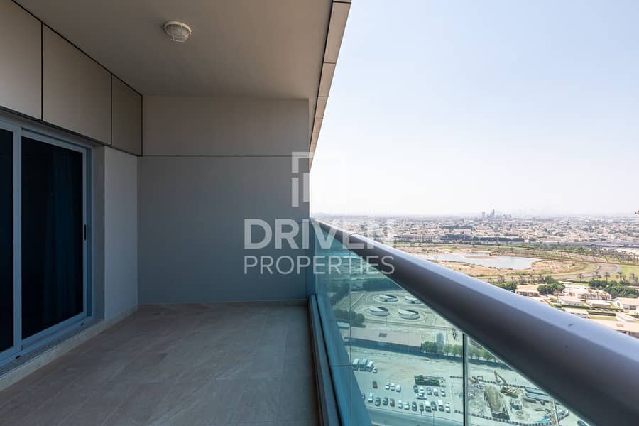 Spacious Layout | High Floor | Upgraded Unit - Image 18