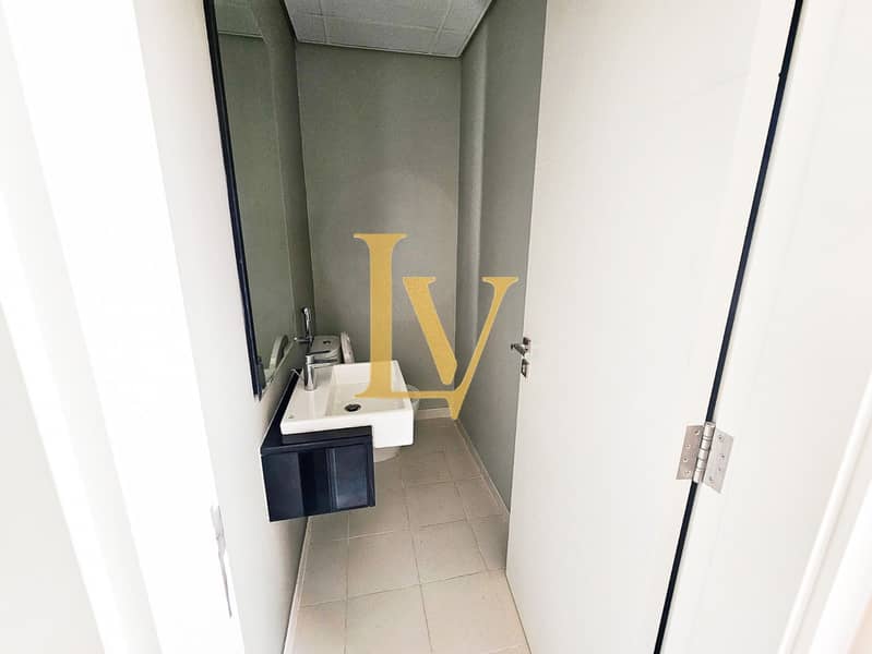 3 BR + Maid | Vacant | Single Row | End Corner - Image 10