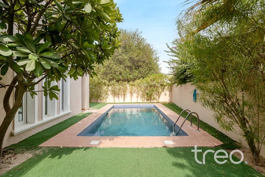 Exclusive Community | Private Pool | Single Row