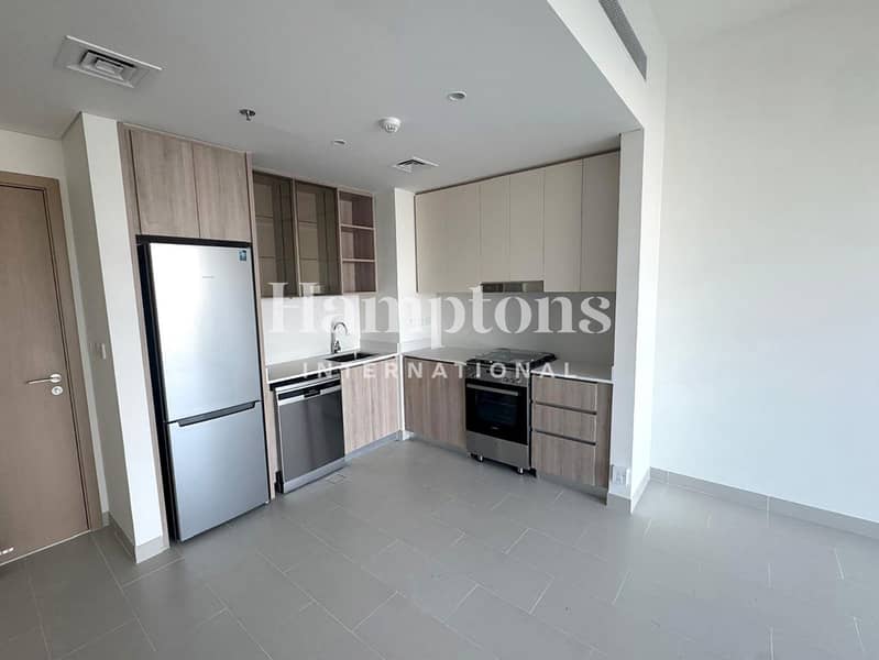 Elegant l Premium Appliances l Park Views - Image 11