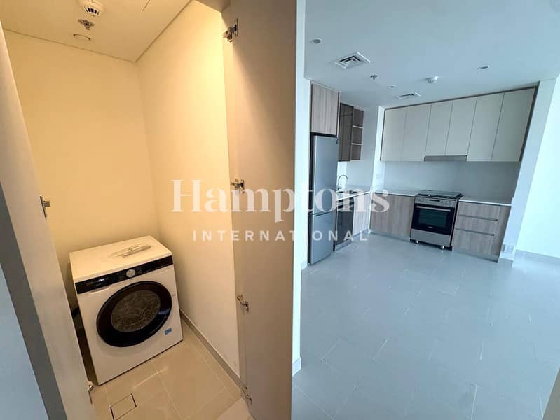 Elegant l Premium Appliances l Park Views - Image 15