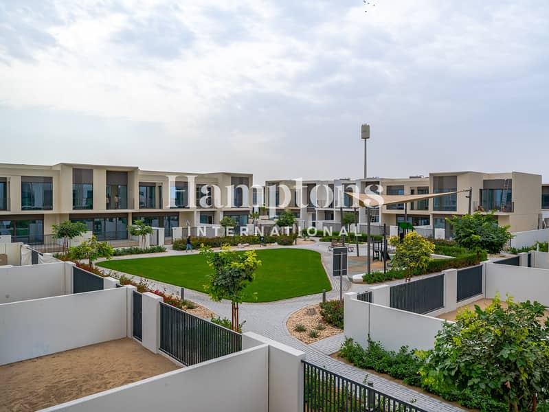 Brand New | Single Row | Facing Park - Image 9