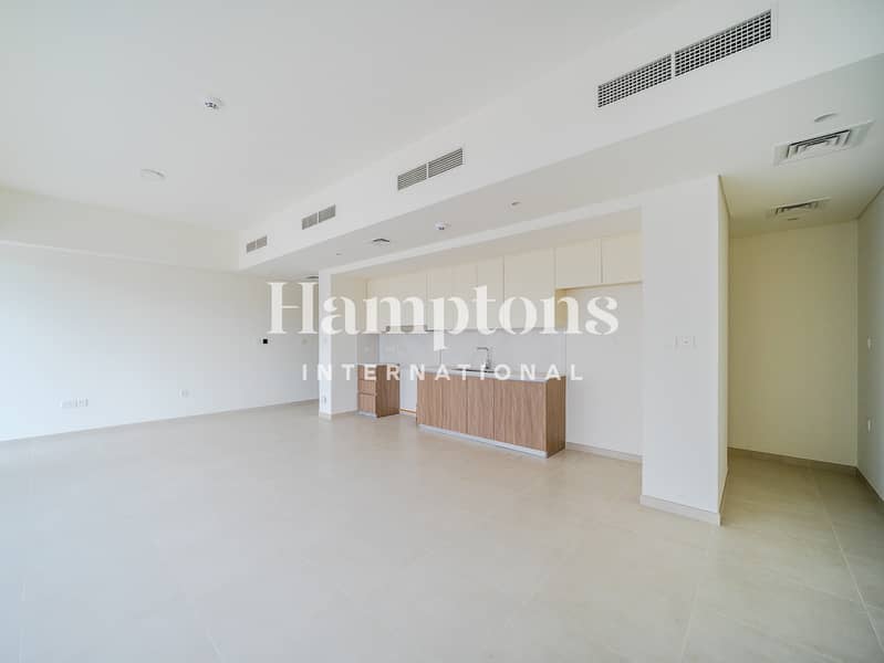 Brand New | Single Row | Facing Park - Image 16