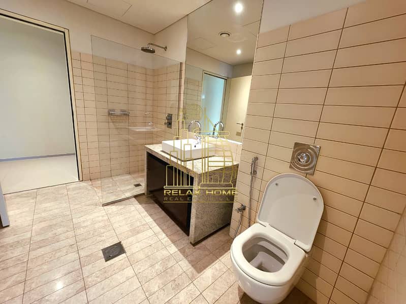 Luxurious 3BHK | Chiller Free | SZR View | Prime Location - Image 20