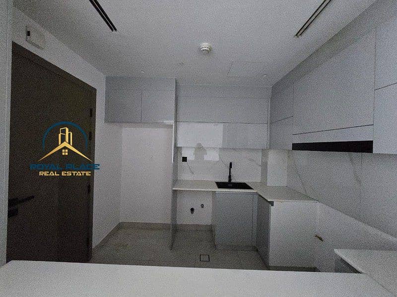 3 BR Family Haven in Binghatti Creek, Al Jaddaf - Image 10