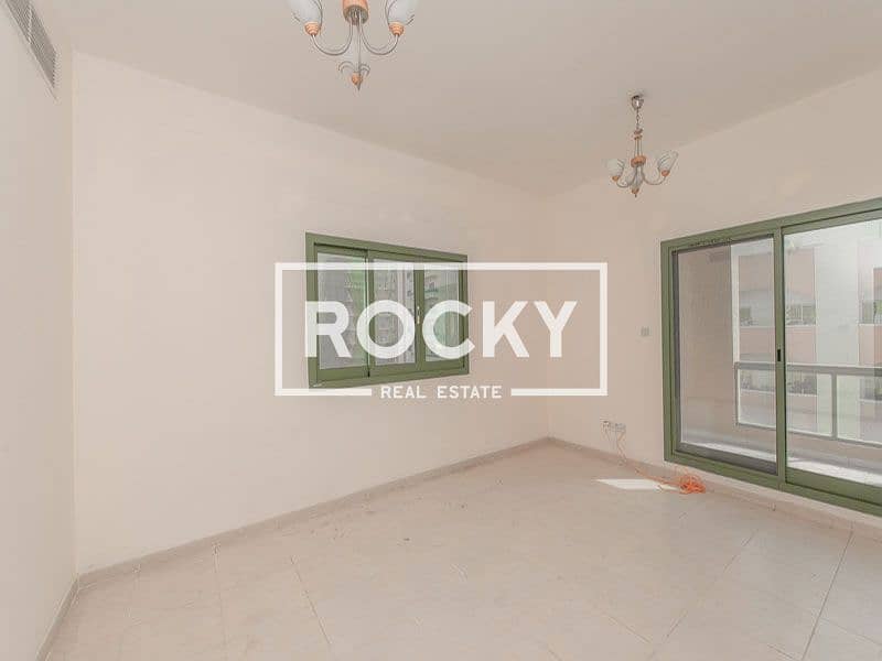 3 B/R Apt | Central A/C | Al Nahda - Image 8