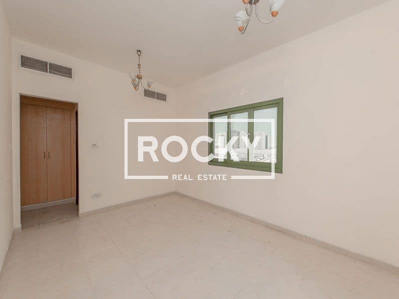 3 B/R Apt | Central A/C | Al Nahda - Image 11