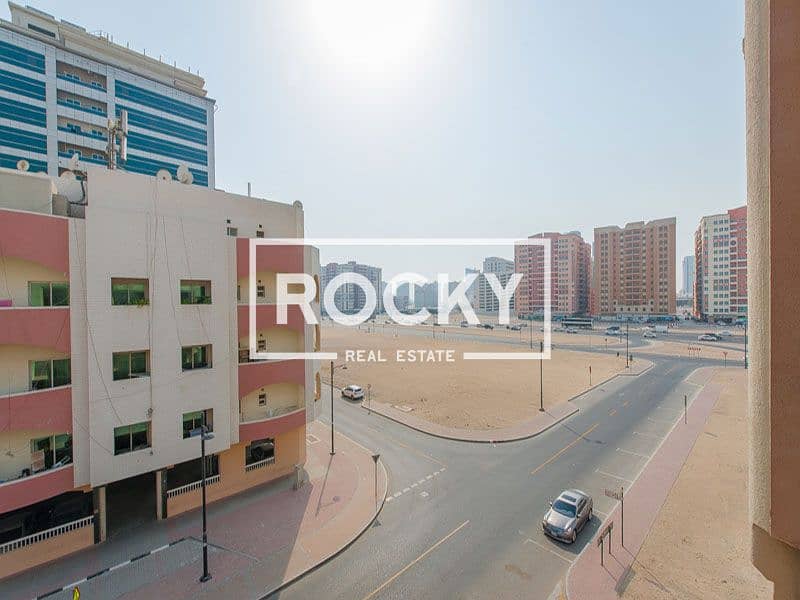 3 B/R Apt | Central A/C | Al Nahda - Image 28