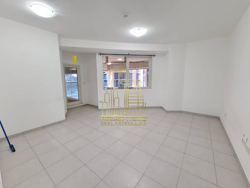 Spacious 2BHK | Chiller Free | Book Now | Close to Metro - Image 8